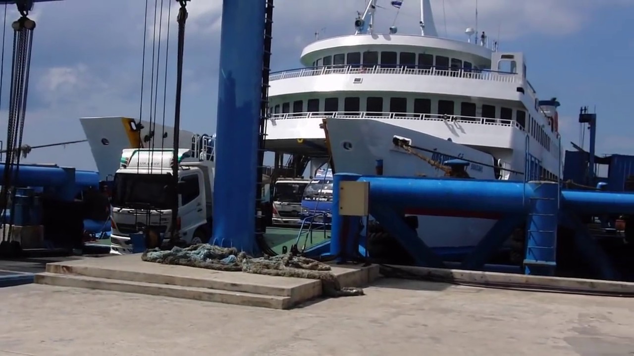 เกาะสมุย  THAILAND    Ferry Crossing to KOH SAMUI