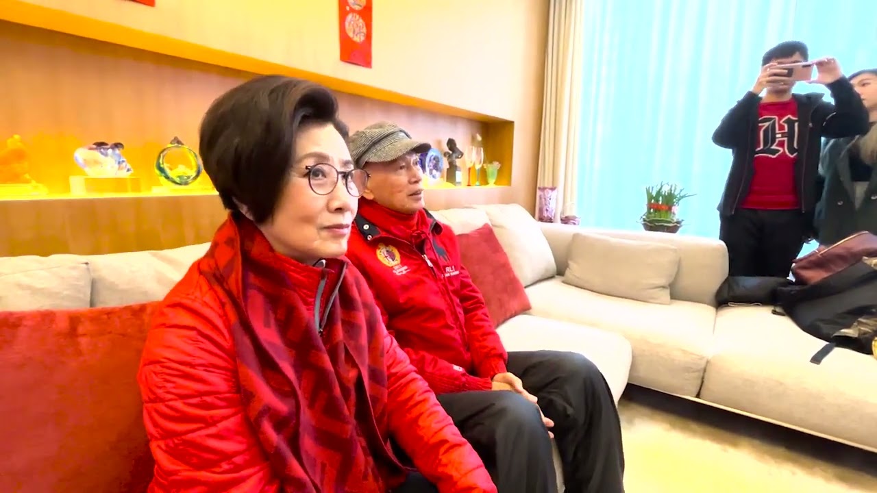 徒弟們奉茶