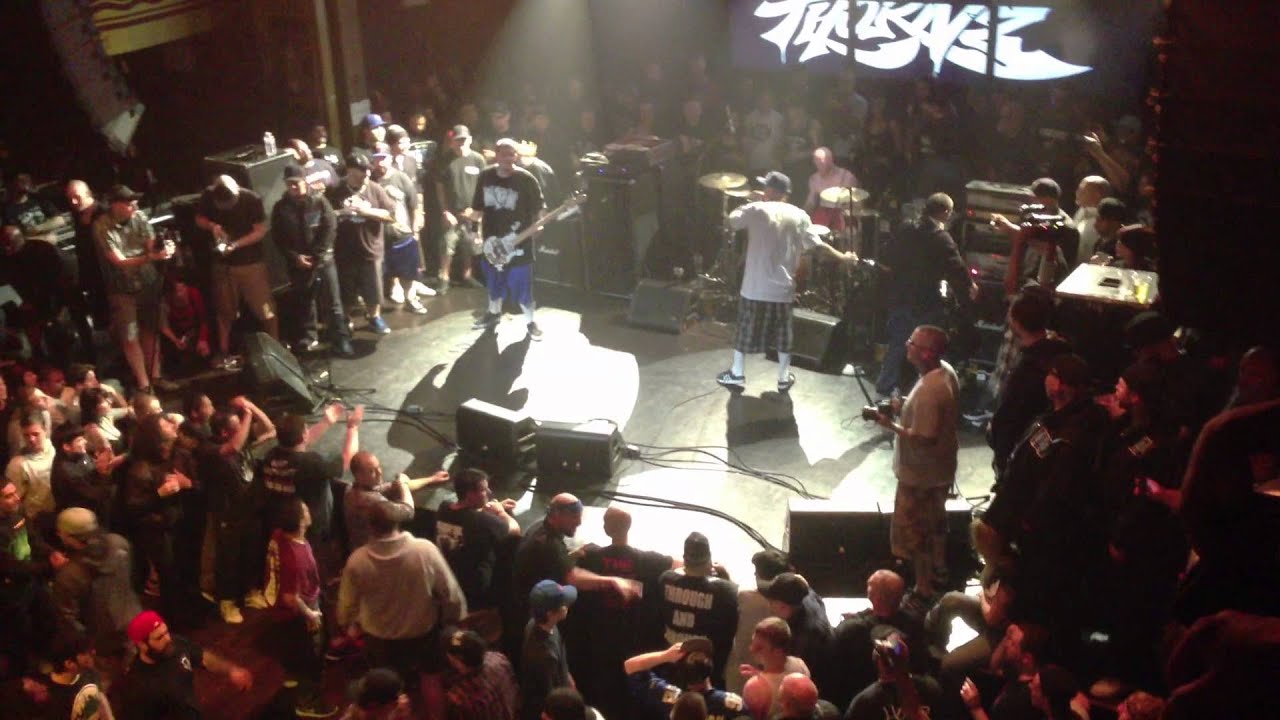 CROWN OF THORNZ 'Juggernaut' live at Black N Blue Bowl 2013 NYC