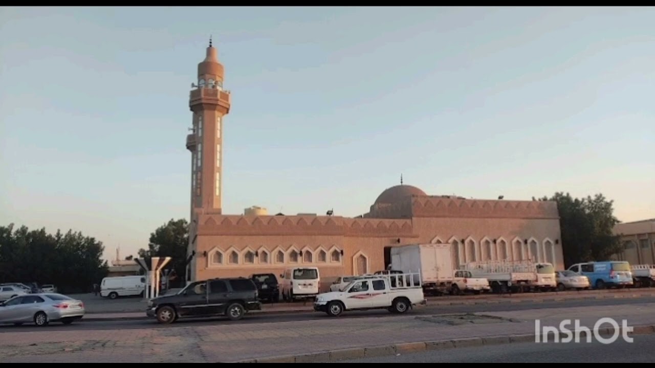 عبد الرحمن لئيق يصلي صلاة التهجد في مسجد مناحي   بمنطقة جليب الشيوخ الكويت#india #اكسبلور#kuwait