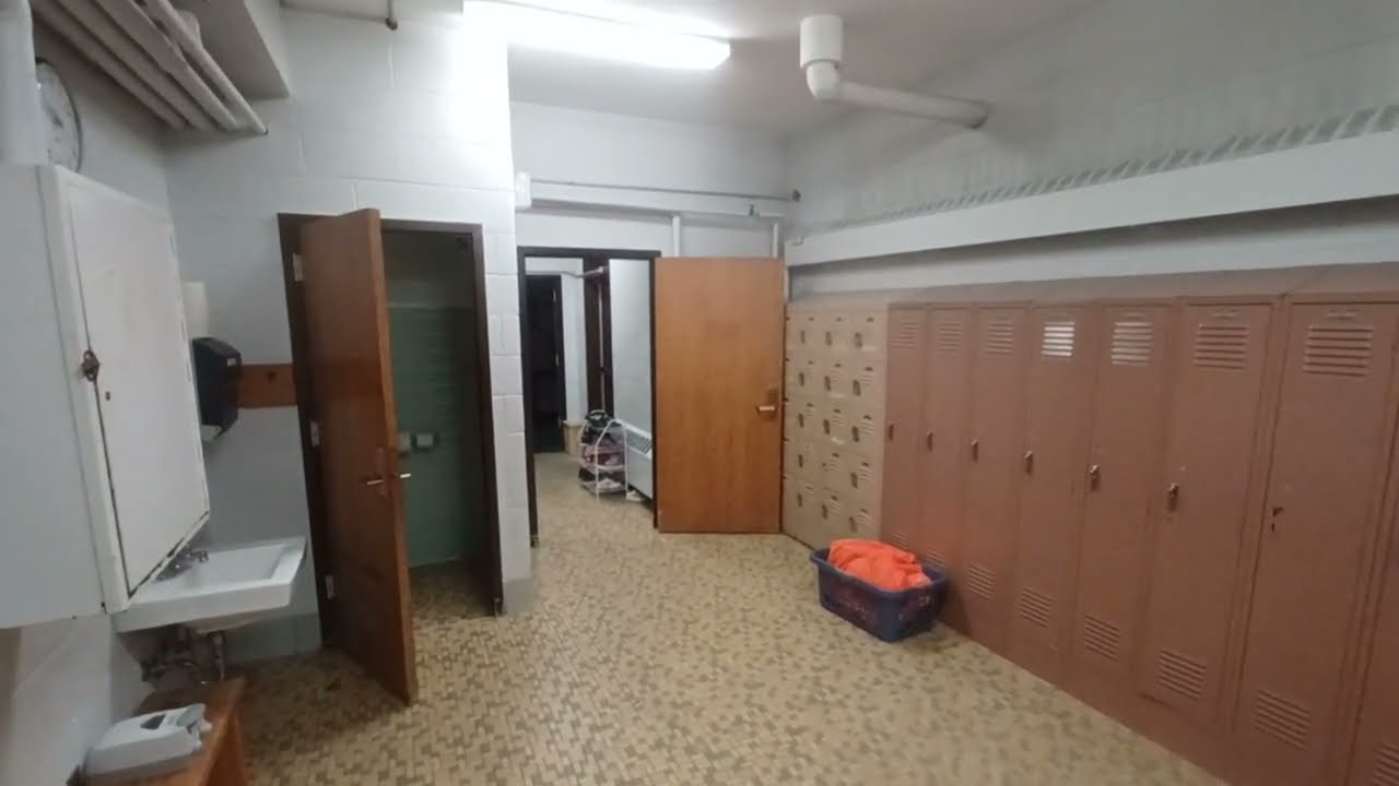 Taking One last look at my elementary school boys' locker room - 12/17/24