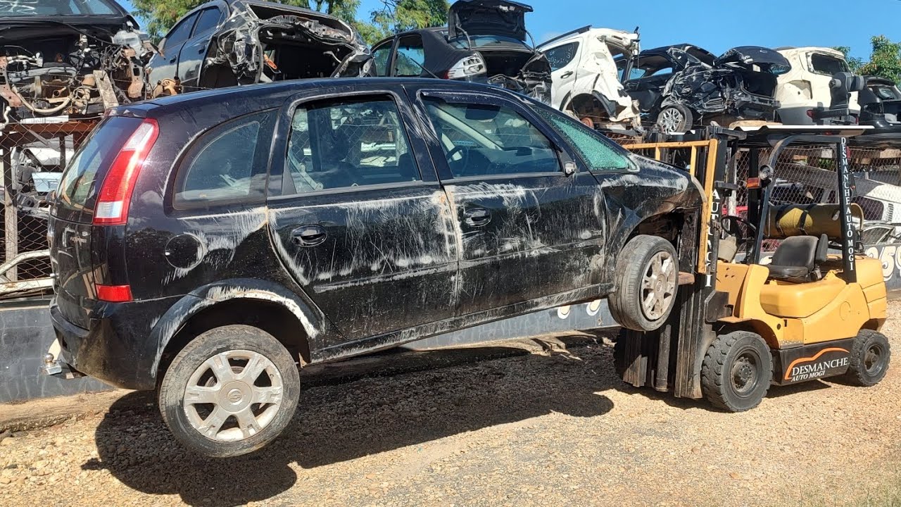 ESSA RALOU NO ASFALTO / CHEVROLET MERIVA 1.8 MAXX VIROU SUCATA PRA RETIRADA DE PEÇAS .