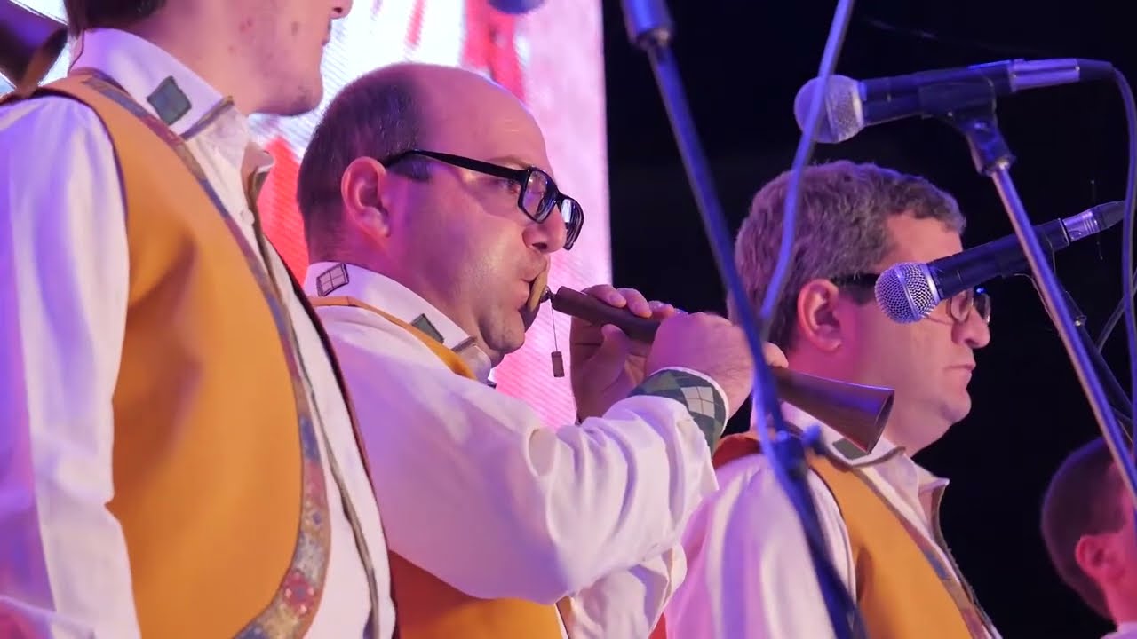 Taronciner-Vaspurakani pareri sharan//GUTAN 2015//ՏԱՐՈՆՑԻՆԵՐ-Վասպուրականի պարերի շարան//ԳՈւԹԱՆ 2015