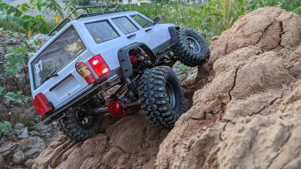 Clone SCX10 II Full Metal 2.2 tires Jeep Cherokee