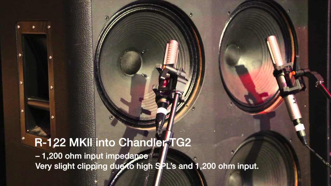 What is the difference in sound quality between the Royer R-121 and Royer R-122MKII?