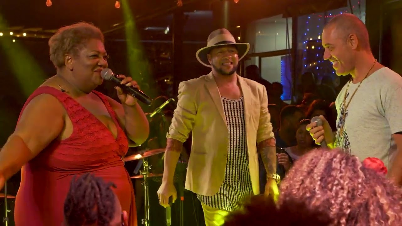 Yara Rocha - A Rede / Me D&aacute; Teu Amor (feat. Vagninho Matias & Kleb&atilde;o) - [DVD Yara Rocha 30 Anos]