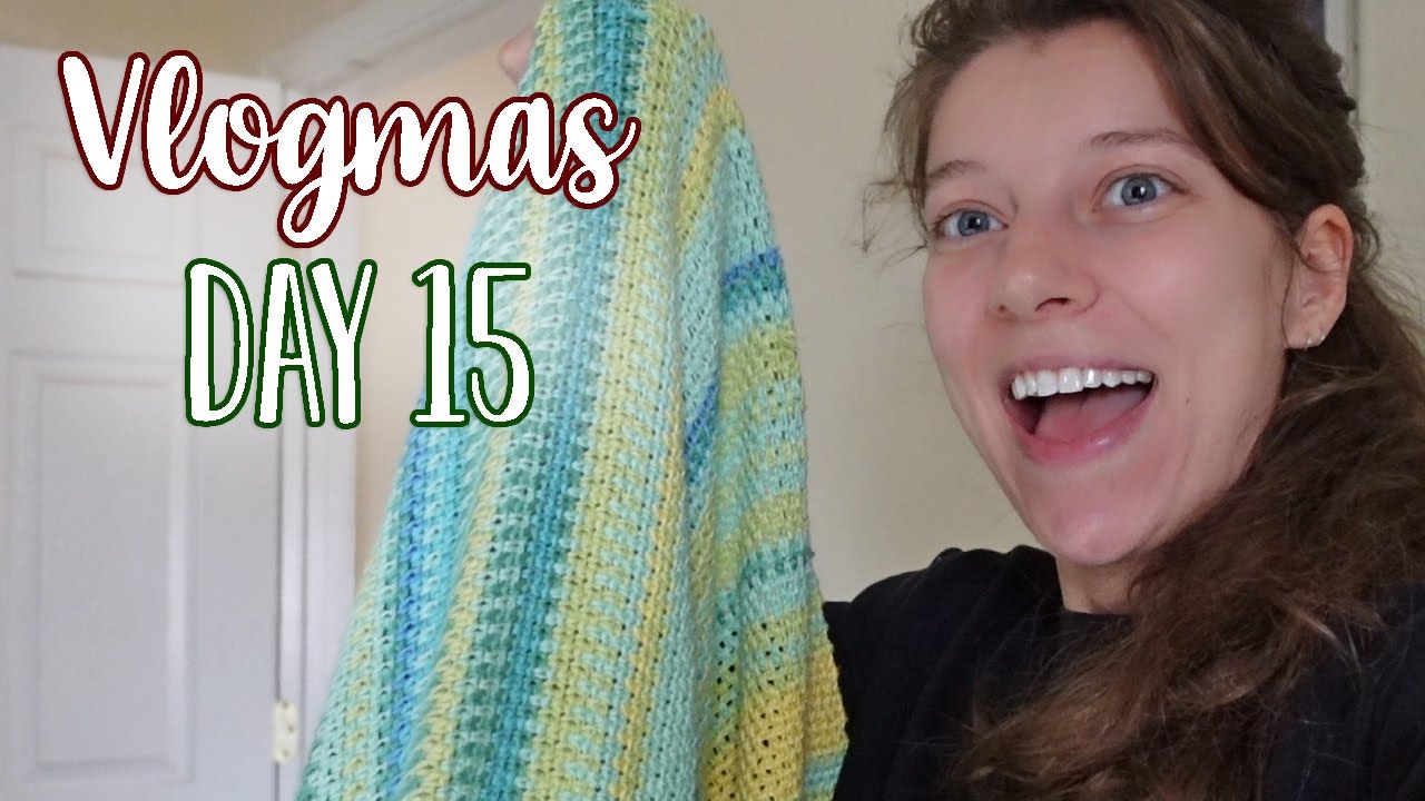 Crochet Temperature Blanket and Vegan Chocolate Chip Cookies! | Vlogmas Day 15 | Ohcluck