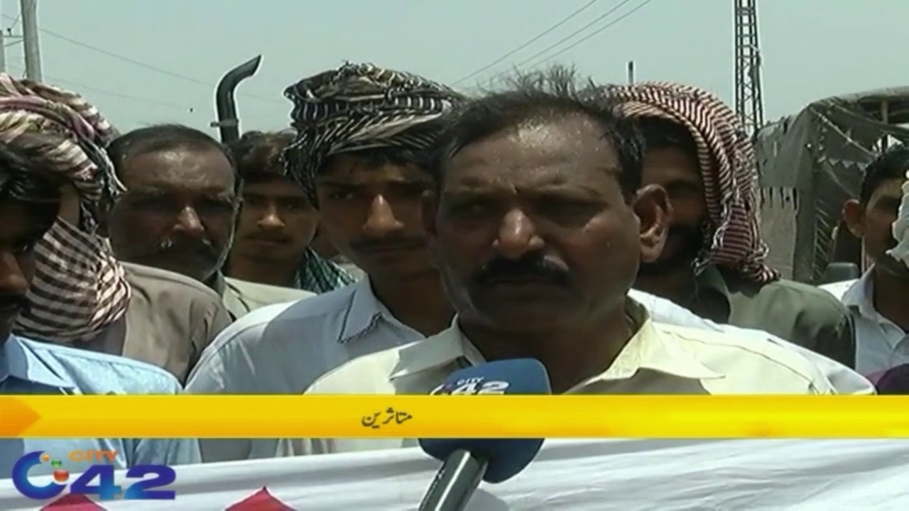 Residents protest against ring road authority