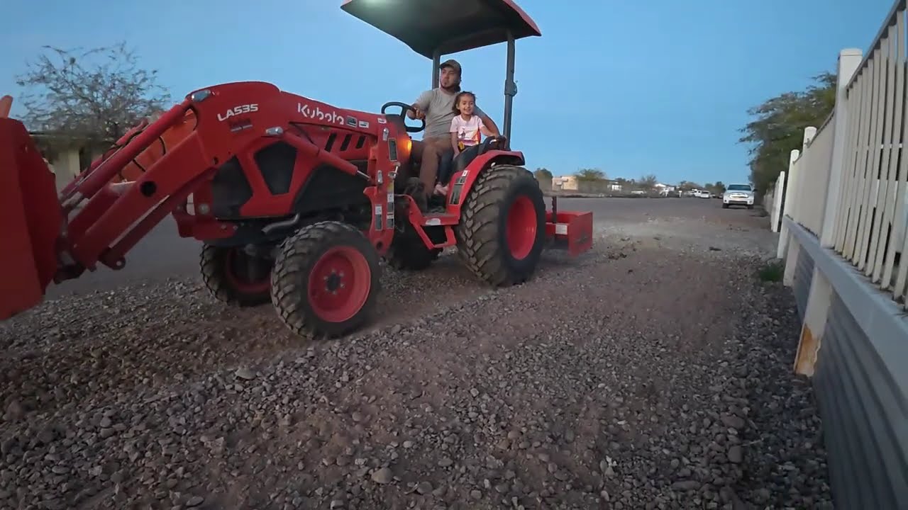 Kubota tractor 2610