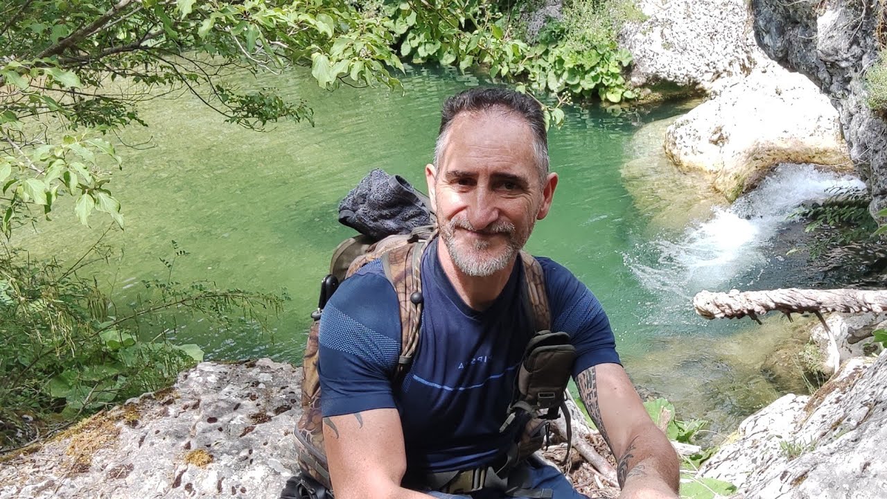 Acqua trekking sul fiume.. Rio petescia (Turania)
