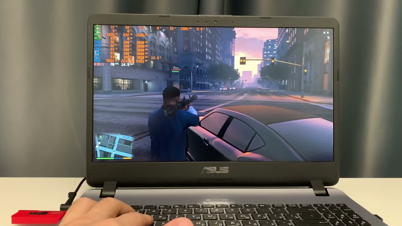 GTA 5 - Asus i5-7200u, Ram 8gb, Nvidia GeForce MX110 GDDR5 2gb, SSD 128gb, HDD 500gb