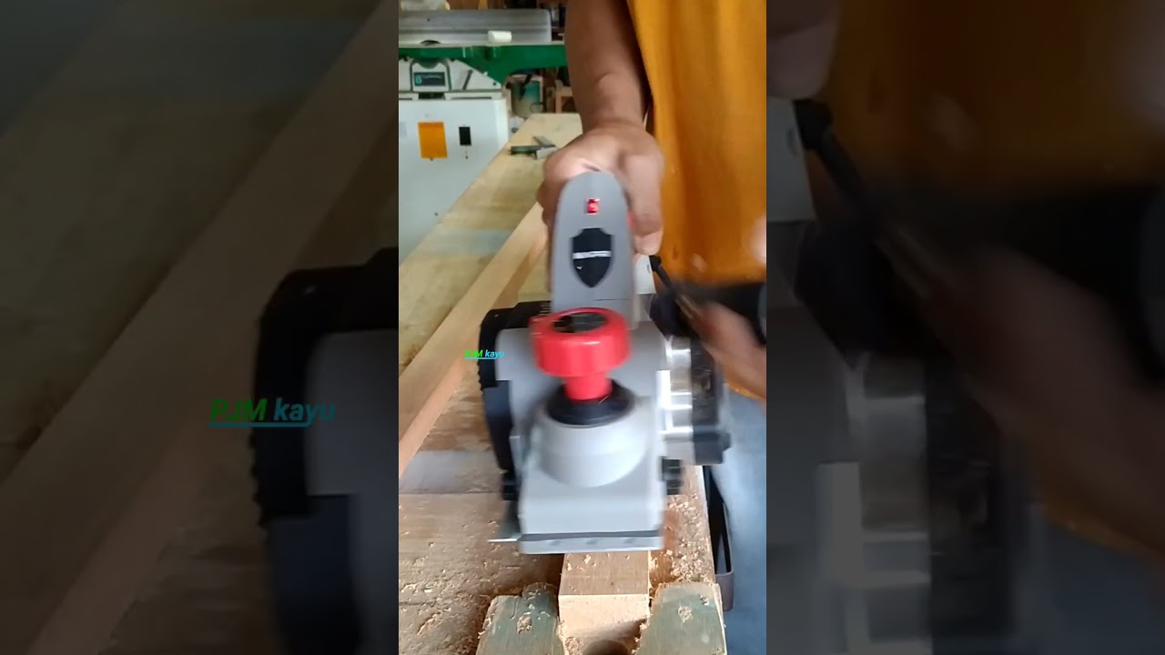 untuk pembuangan serbuk bisa di atur juga. mesin serut APR #pjmkayu