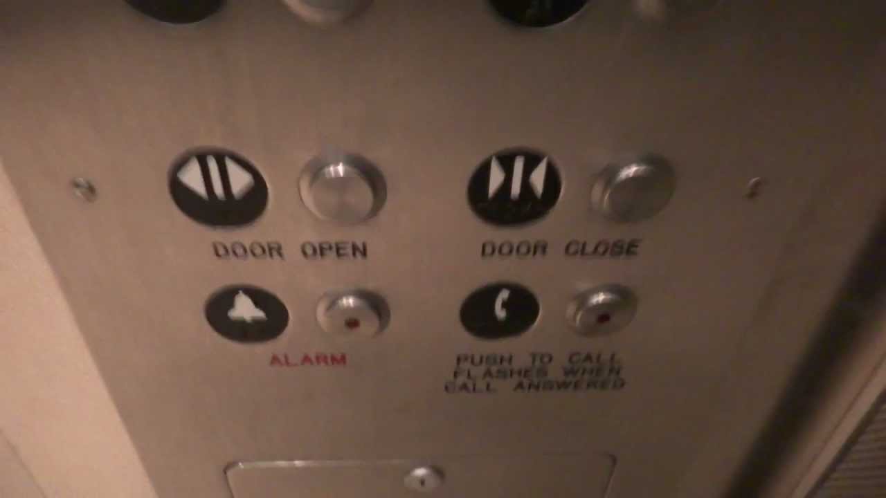 Mitsubishi Hydraulic North Elevator - Owensmouth PG - Westfield Topanga - Canoga Park, CA