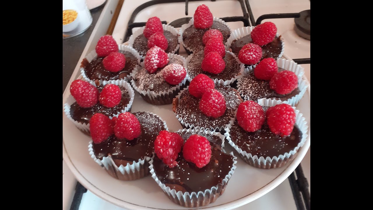 CHOCOLATE RASPBERRY CUP CAKES