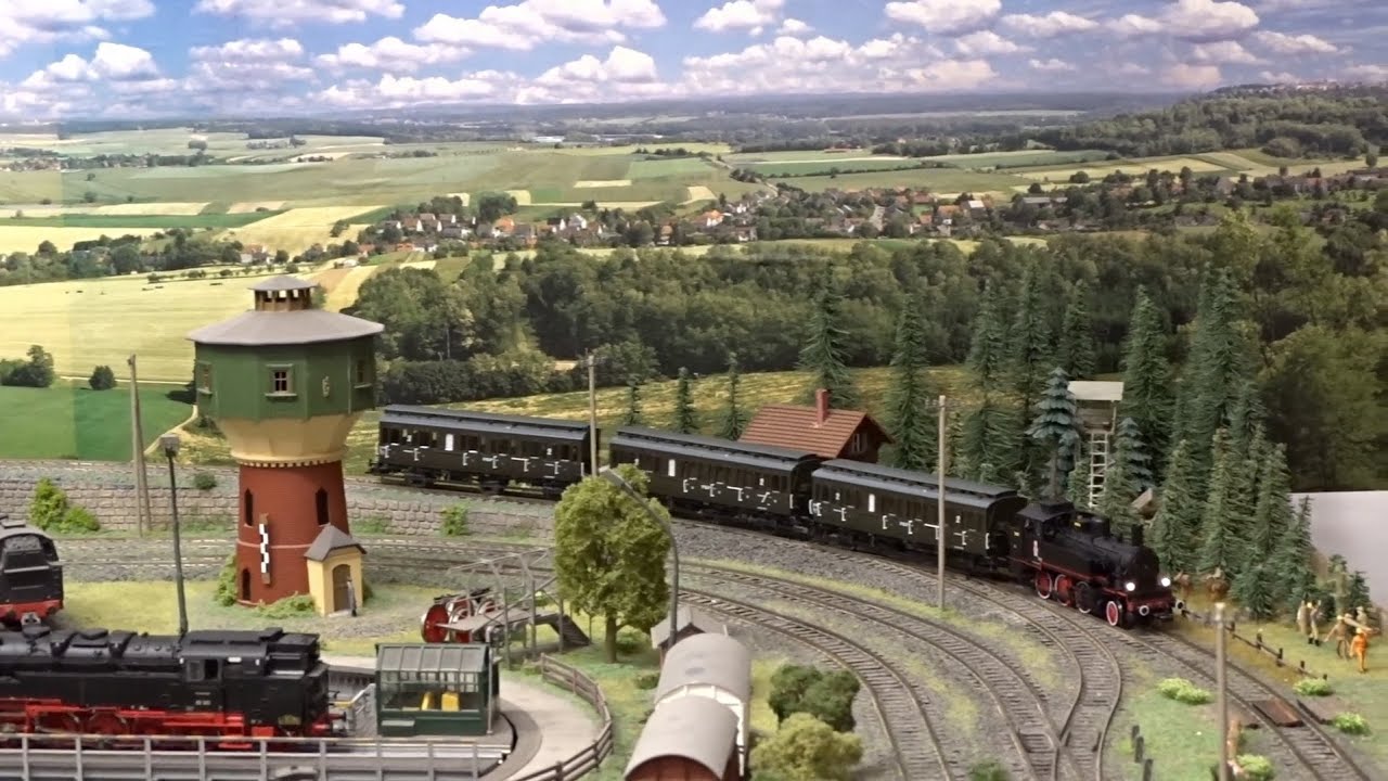 Okiem na makietę - lokomotywa TKi3 210 firmy PIKO #50738