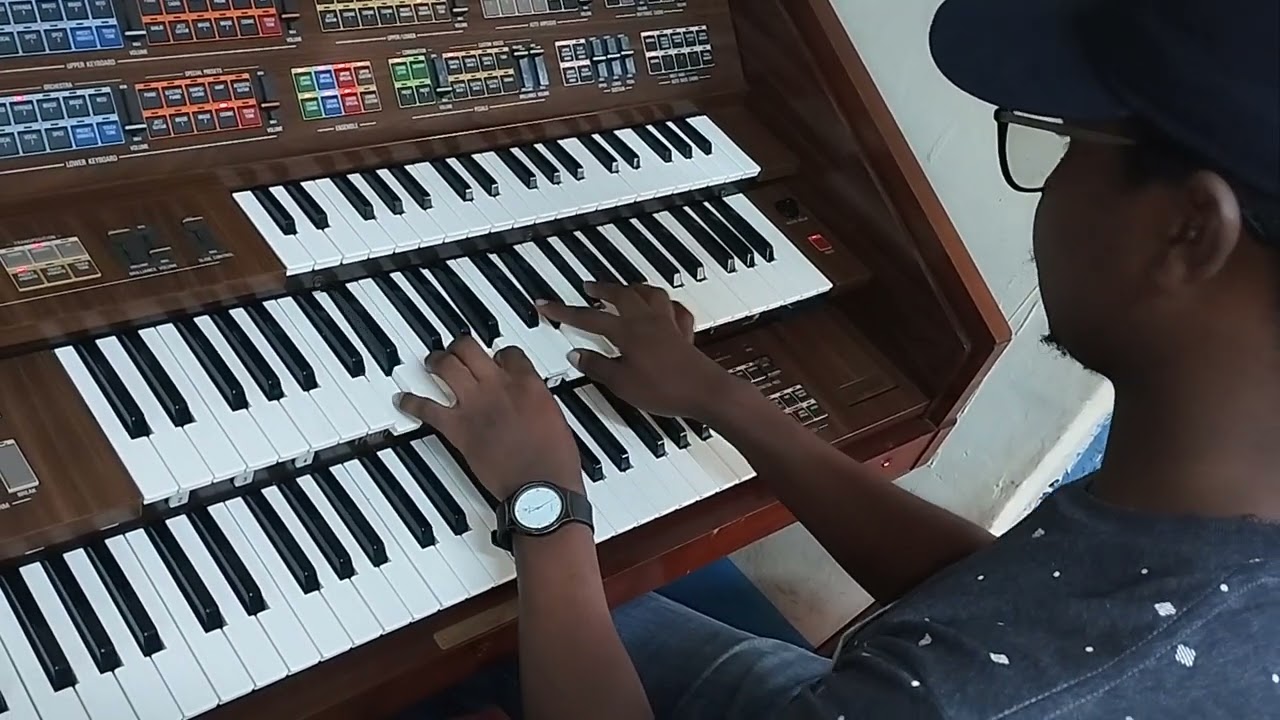 Bwana Yesu Anatualika by Elias Kidaluso 