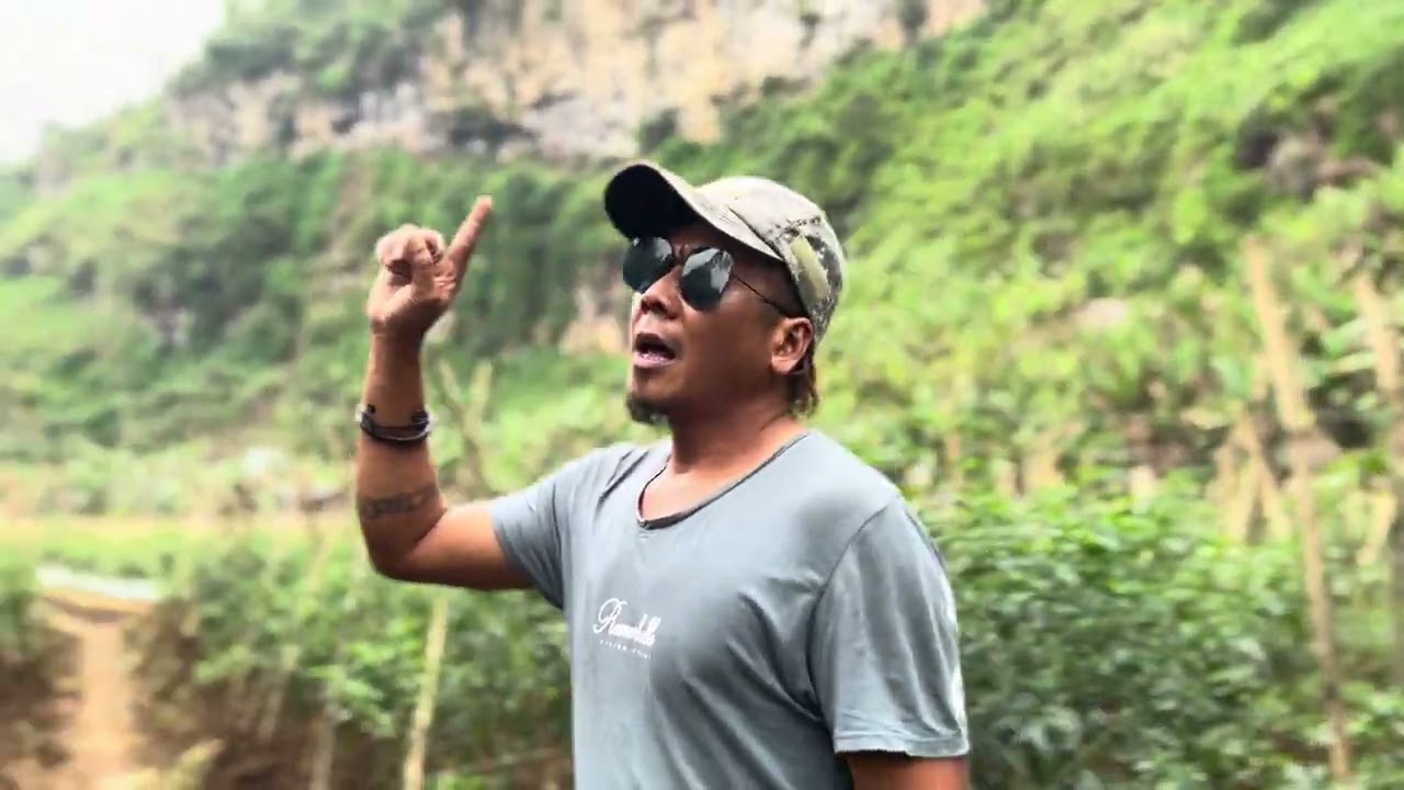 Vidio klip musik , tajamnya cinta ara cenell