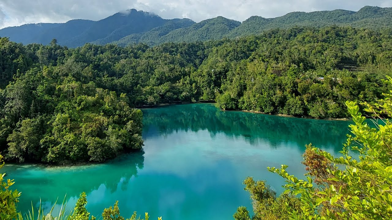 Menyusuri keindahan Pulau Yapen Papua || Kampung Ambaidiru
