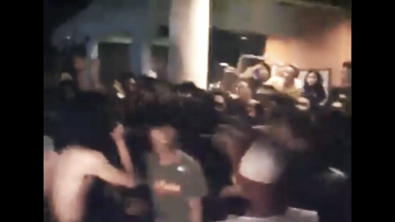 CARBURETOR DUNG - Happy (Live @ The Annexe, Central Market, KL - 2007)