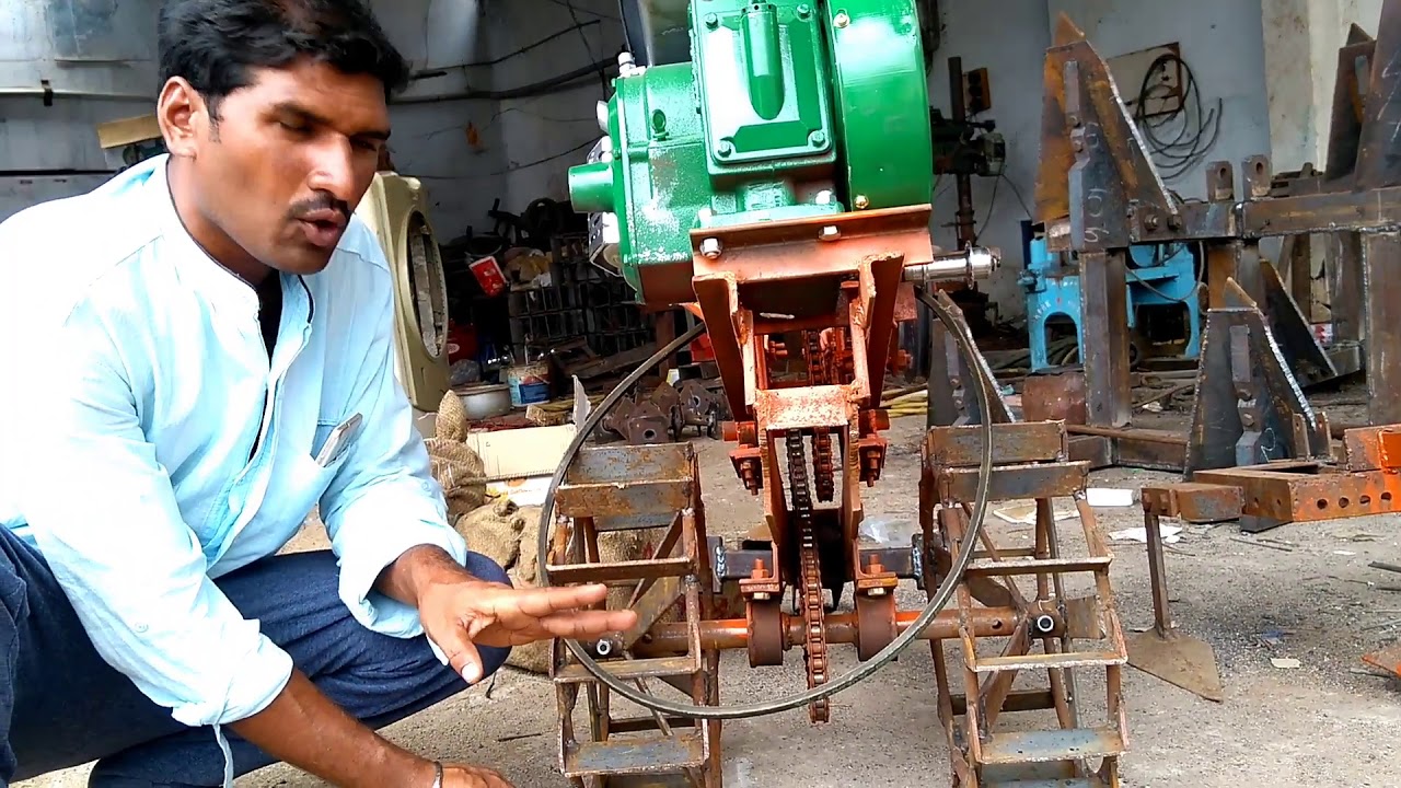 We visited to local power weeder making work shop