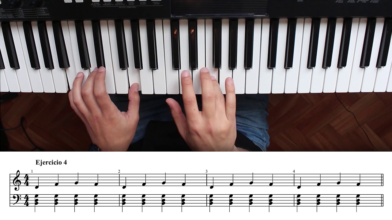 Como tocar acordes y melodías a la vez. Como combinar las dos manos. Curso de Piano 12