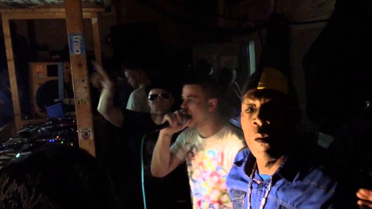 SubDub - Kenny Knots - Watch how the people dancing