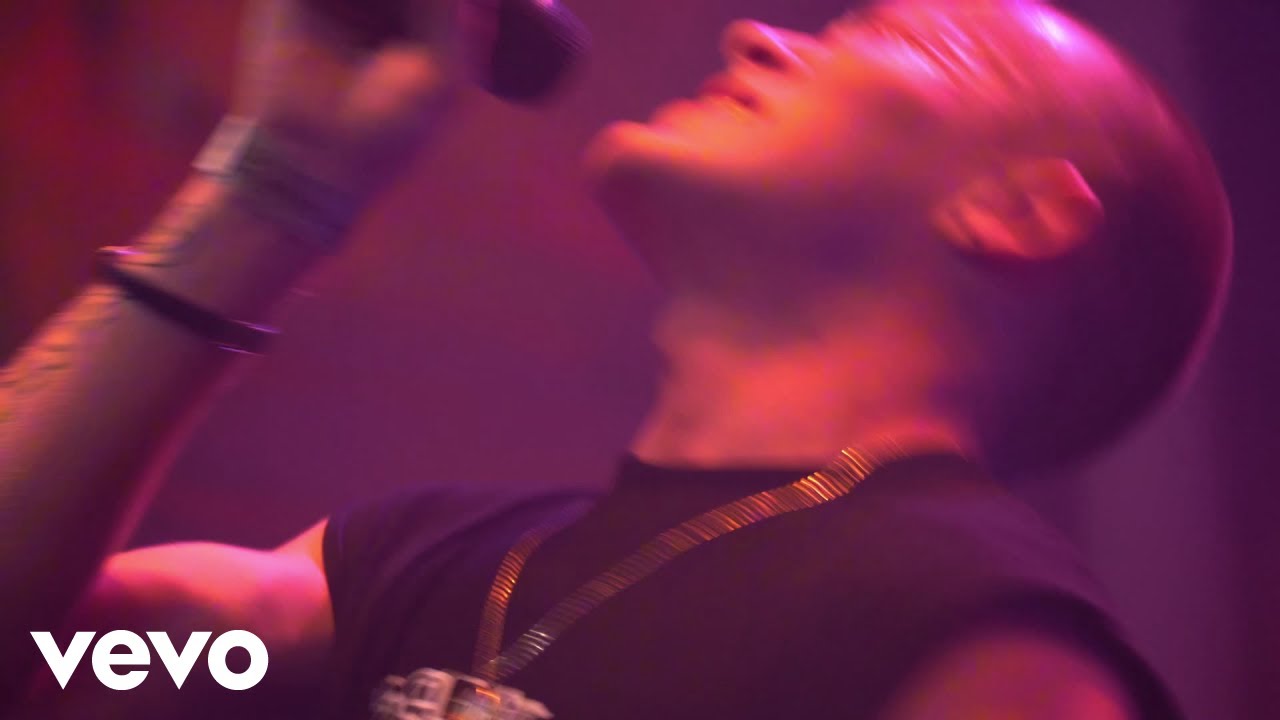TELKA - Swimming - Live Performance (Official Music Video)