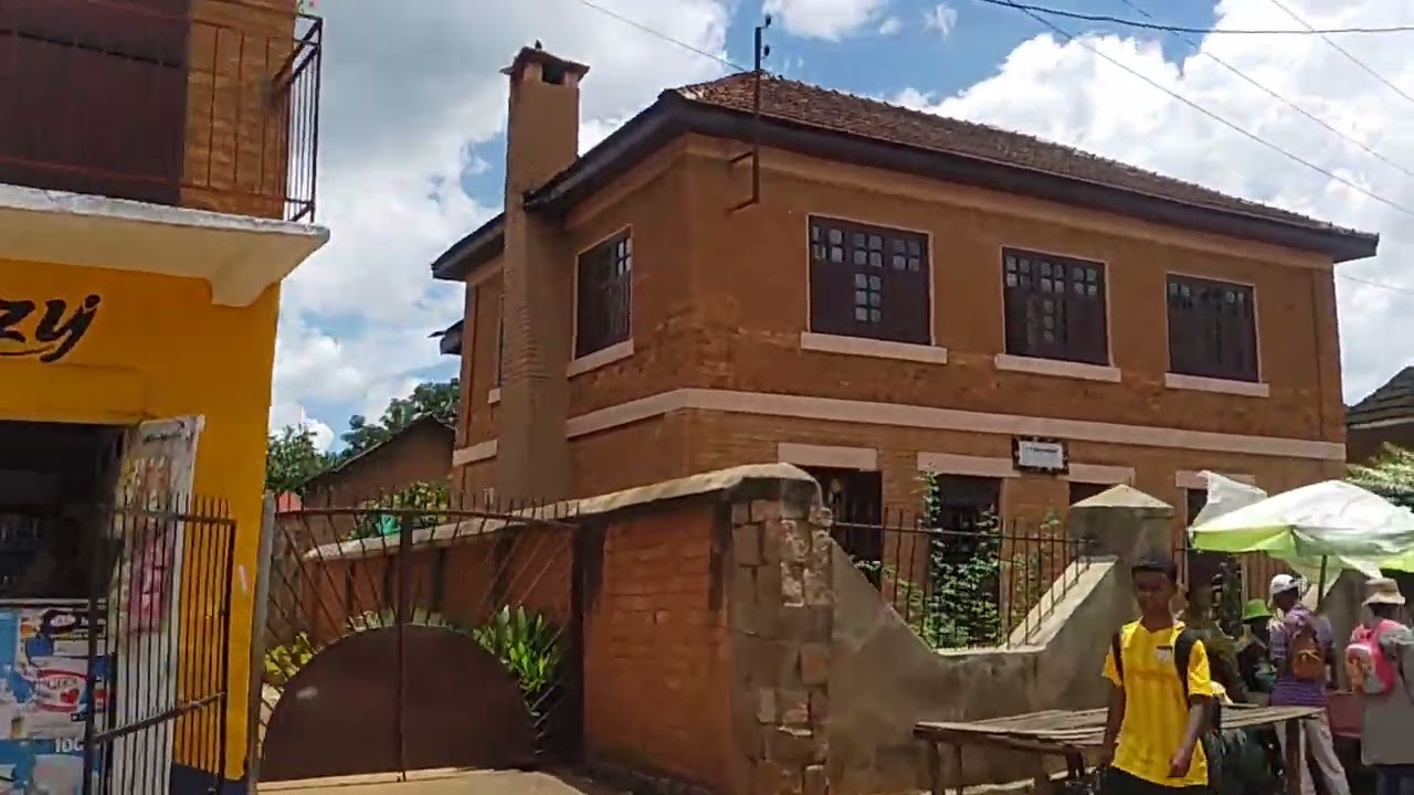 Ambohimena by Mahazina Ambavahadimangatsiaka to Ampatana - Streets view of Antsirabe Madagascar