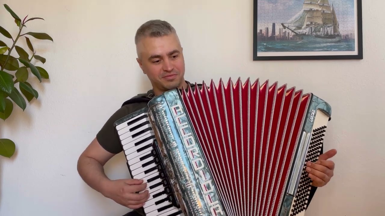 La Valse d`Amelie - Yann Tiersen -accordion ACCORDIOLA Carmen Super