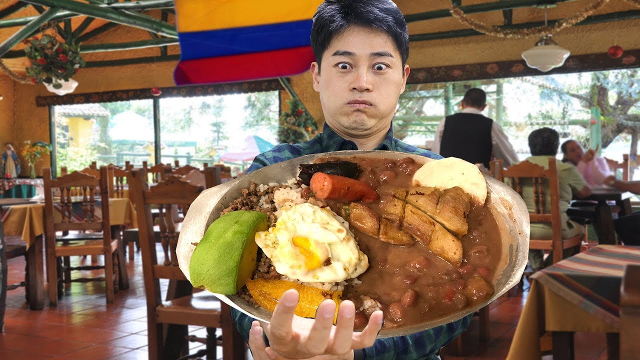 Me he vuelto SUPER GORDO en Bogotá ! l Probando Comida Típica en Colombia