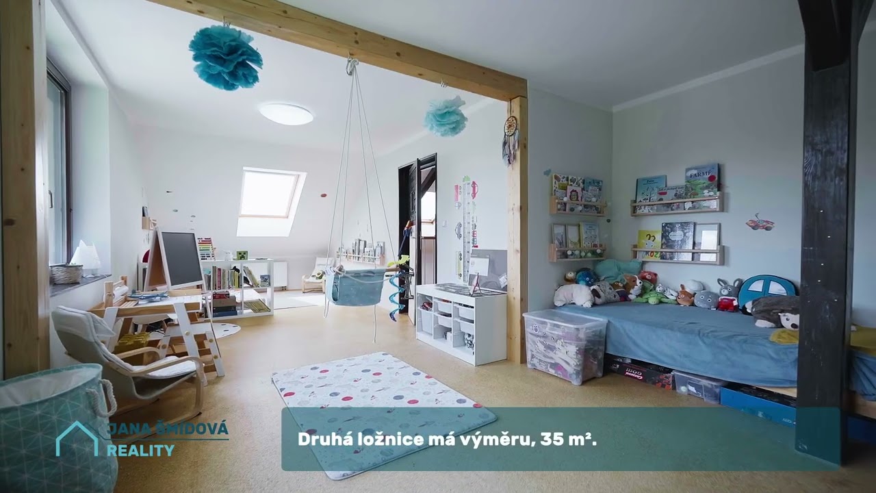 Prodej rodinného domu, 5+kk s garáží, sklepem, užitná výměra 246 m², pozemek 768 m², obec Jevany