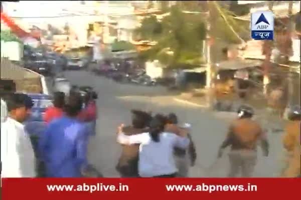 Lucknow: Rahul Gandhi shown black flags; Clash between NSUI and ABVP