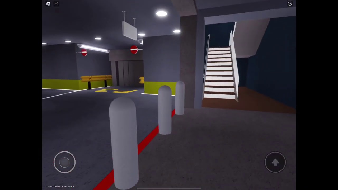 Decent Kone traction Elevator @ Platinum HQ parking garage in Roblox