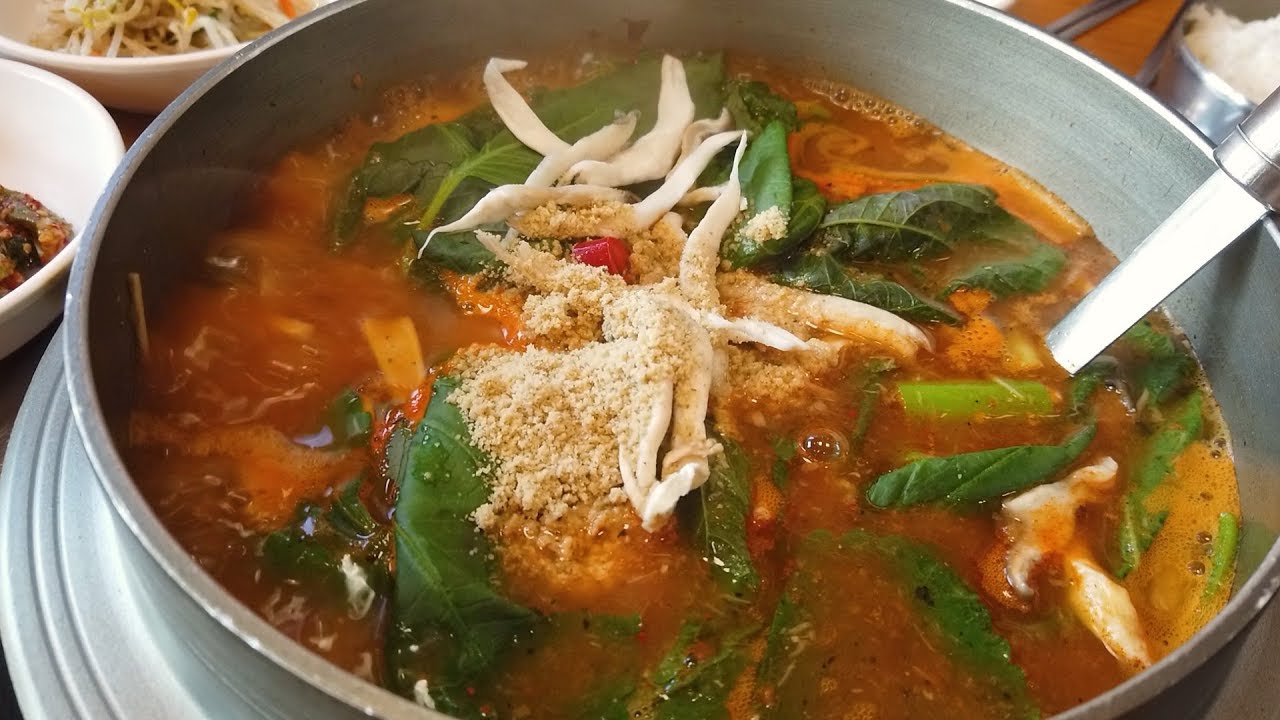 (ENG)밥 무한!국수도 무한!육수까지 무한이라구요? 어죽(천렵)을 아세요? 식당 '청산어죽' 먹방 Mukbang eating show