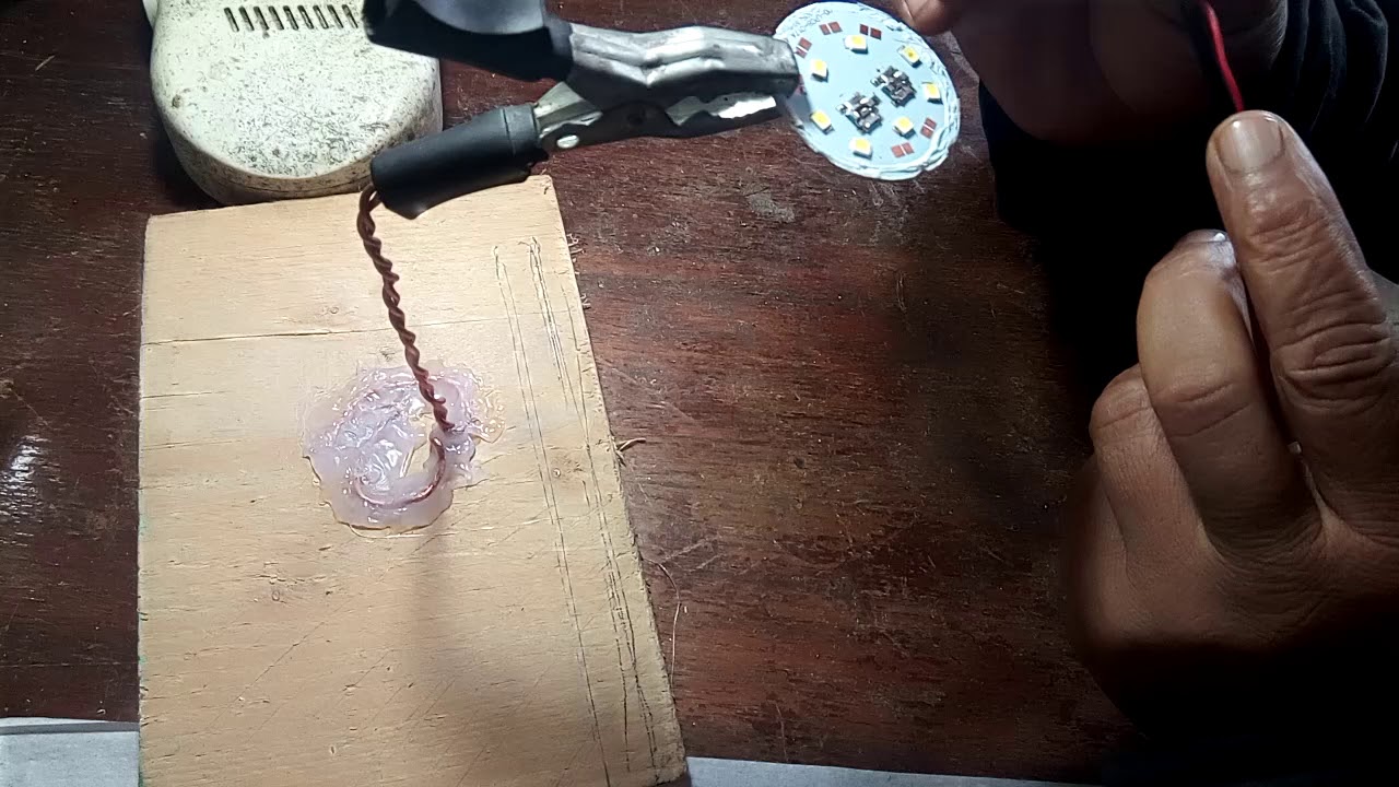 Comment tester les LED d'une ampoule  كيف نفحص اللاد الخاص بالمصباح