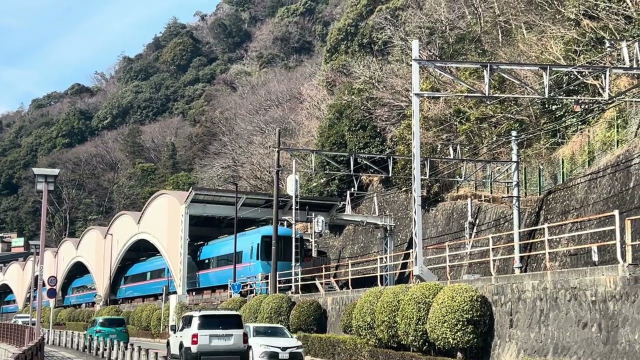 小田急ロマンスカーMSE6000形6両編成メトロはこね20号北千住行き箱根湯本駅発車ミュージックホーンあり