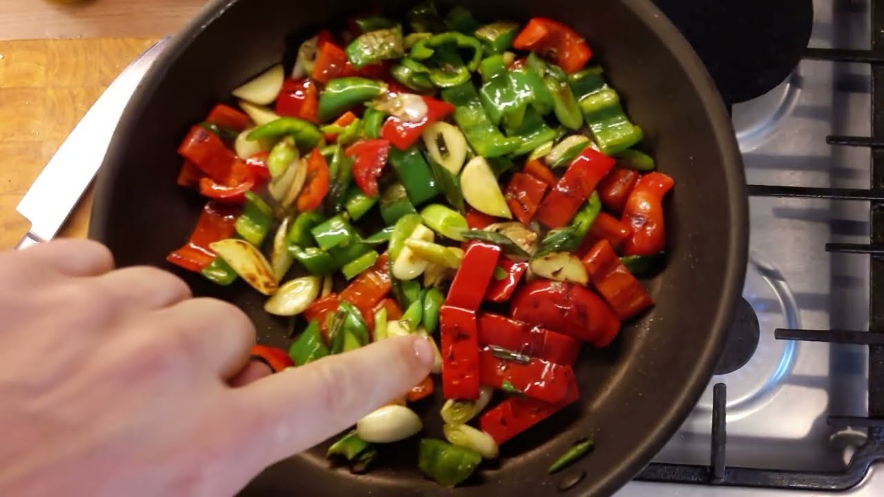 EXTRA GYORS, hagymás, paprikás, fokhagymás pirított csirkemell :-)  Glutén és laktóz mentes! KETO