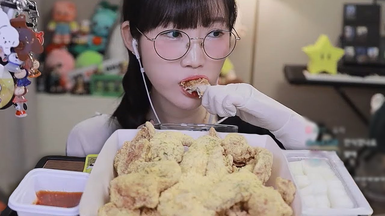 그럼요~ 당연하죠 넹넹치킨~🍗 (입 짧음 주의)