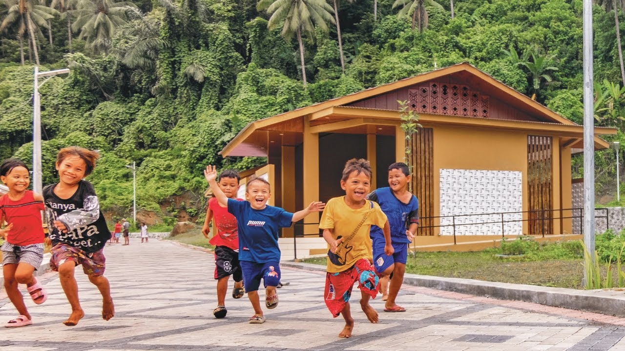 Pasca Abrasi Pantai Amurang Kabupaten Minahasa Selatan