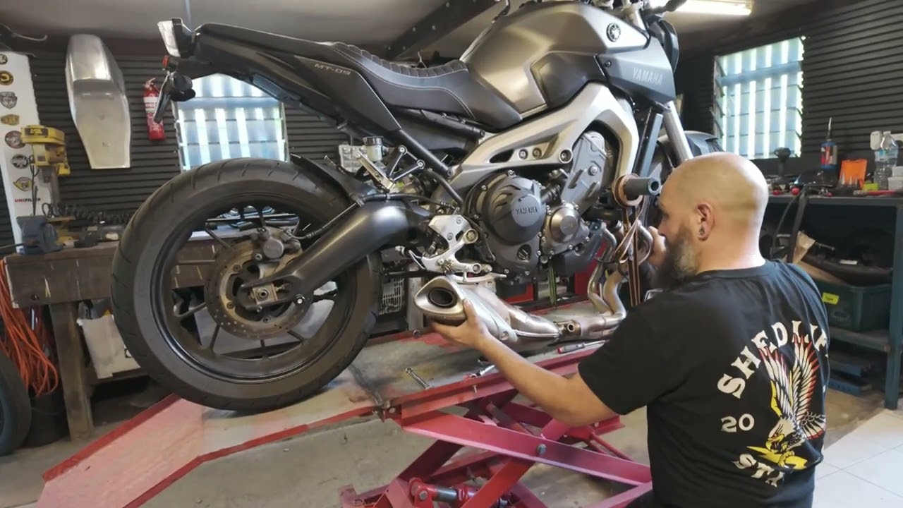 Kelpi Custom Moto 2014-2020 MT09 Full Exhaust Install