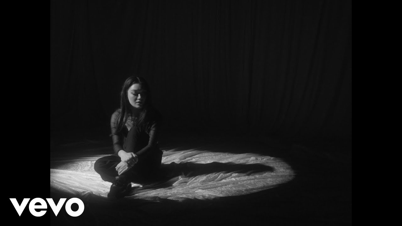 Heleina Zara - Wait (Official Video)