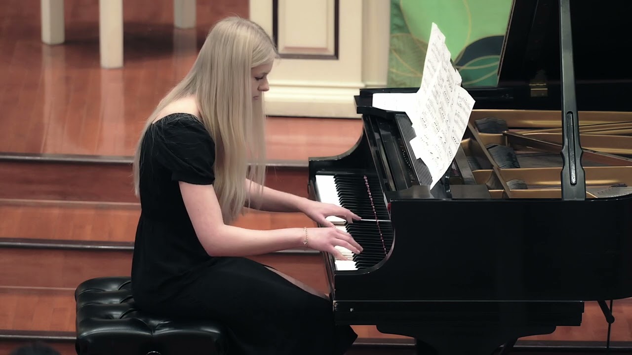Debussy Clair de Lune, Sasha Nechyporenko