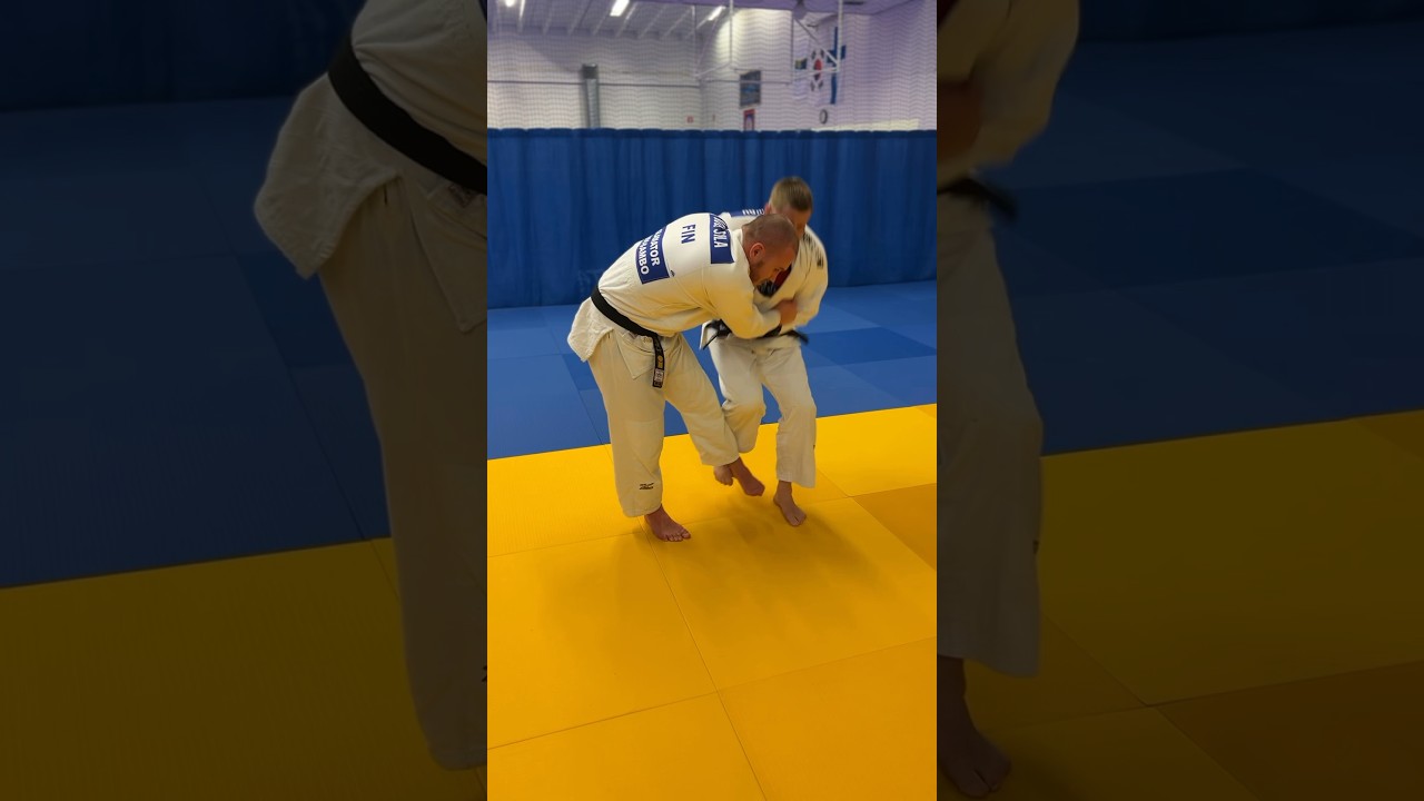 ОФИГЕННЫЙ БРОСОК &laquo;ЗАЦЕП&raquo; AMAZING THROW WATCH & LEARN #judo #judotraining #дзюдо #shorts