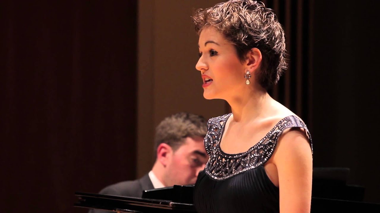 SCHUMANN Lied der Suleika - Amy Broadbent, soprano - 2014