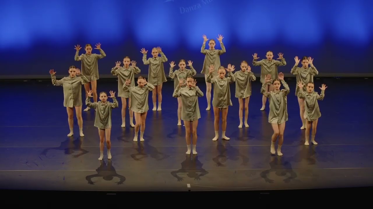 I am lost / KGGM  Danza mundial Frejus