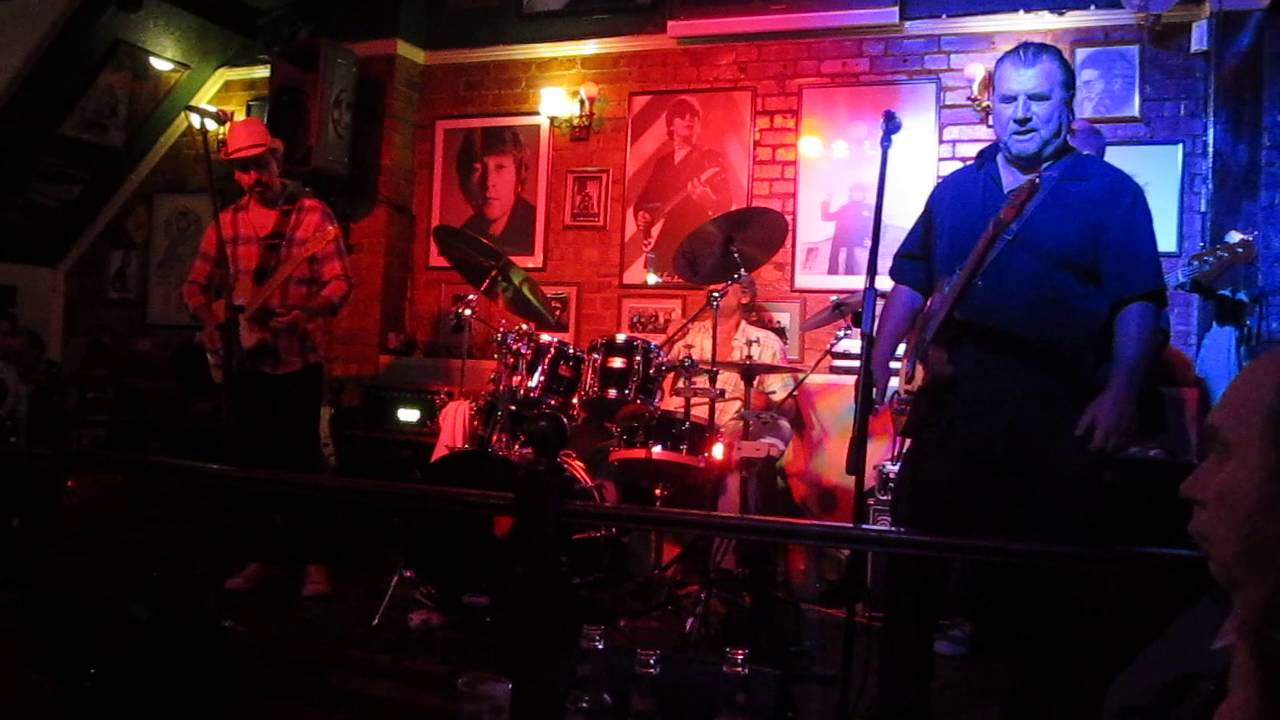 Willy Finlayson & The Hurters @ The Cavern, Raynes Park, London. Sat 10/09/16
