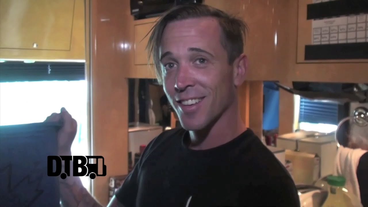Billy Talent - BUS INVADERS Ep. 489 [Warped Edition 2013]