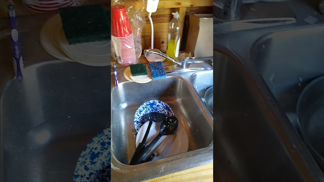 Tiny house living off grid