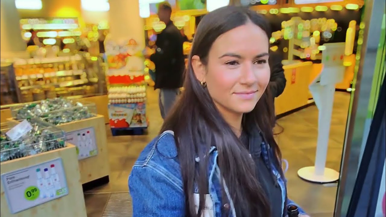 H&uuml;bsche Frau beim JGA : Ich habe einen Freund !! 😂