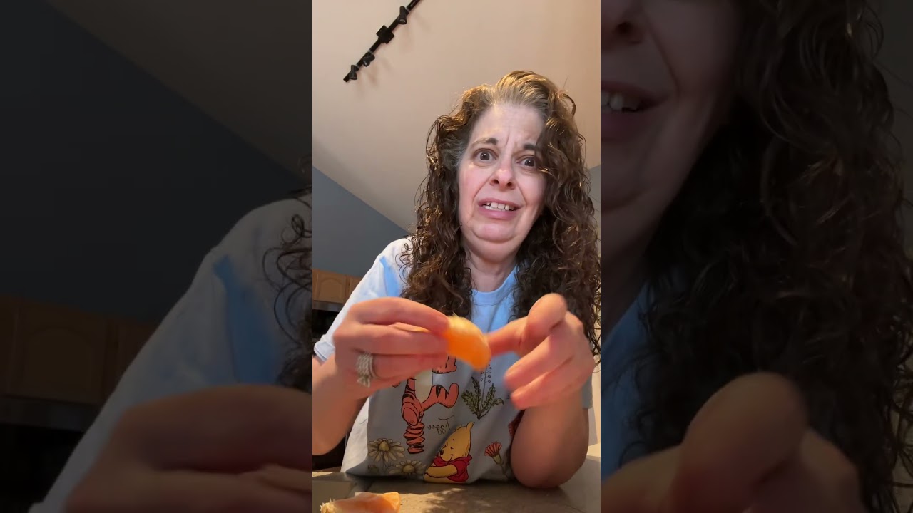 How to Peel an Orange Like a Pro #FruitHack #SumoOrange